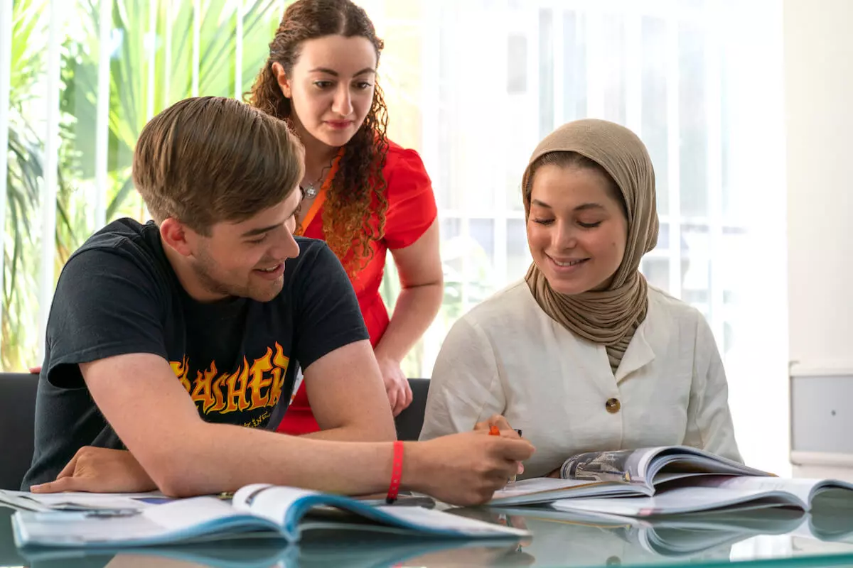 EC İngilizce Kurs Programları